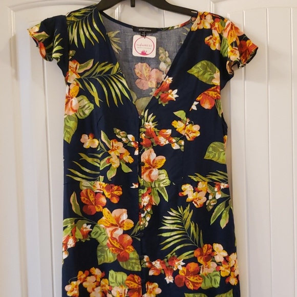 Dress - Picture 2 of 3